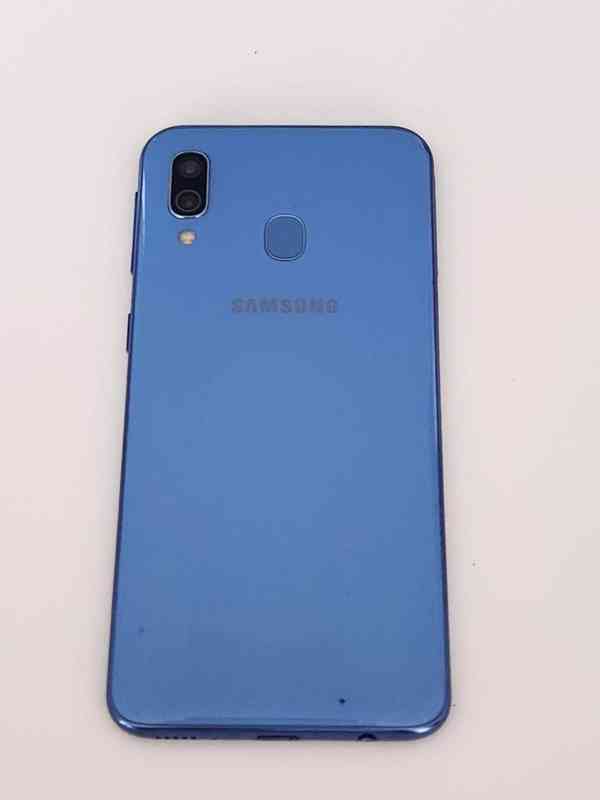 Mobilní telefon Samsung Galaxy A40 - foto 2