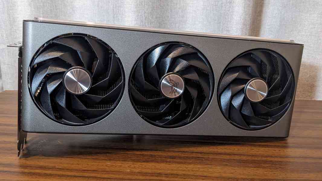 Sapphire NITRO+ AMD Radeon RX 7900 XTX Vapor-X 24GB GDDR6 - foto 4