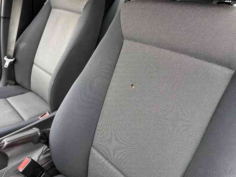BMW Řada 1 2,0 E87 120i 110kw - foto 14
