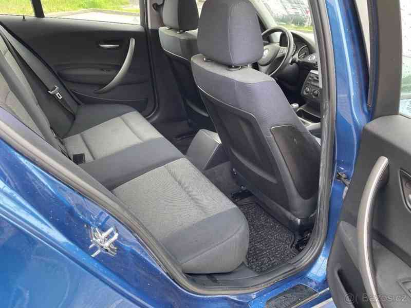 BMW Řada 1 2,0 E87 120i 110kw - foto 12