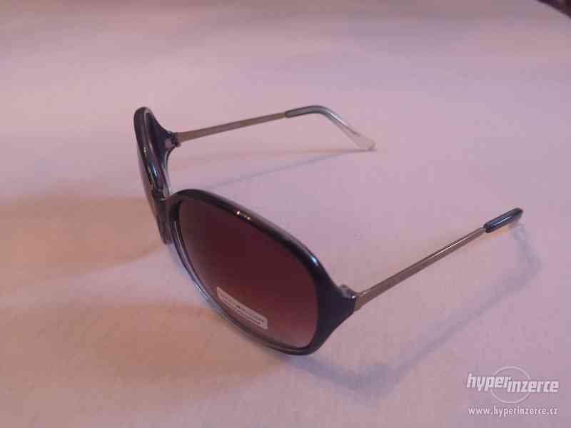 Nové brýle černé plastové TOMMY HILFIGER - foto 2