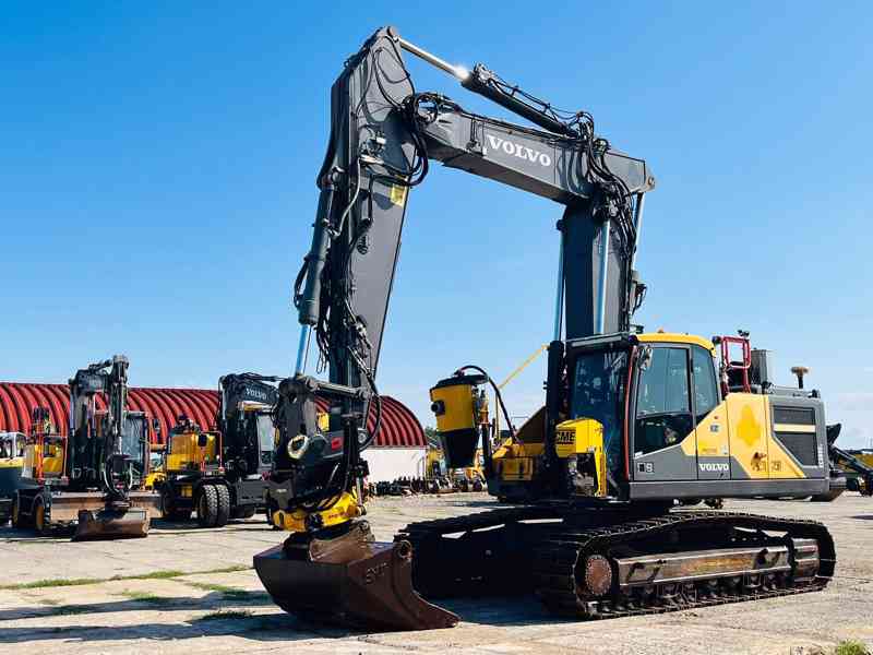 Pásové rypadlo Volvo EC300EL (Možnost leasingu) - foto 1