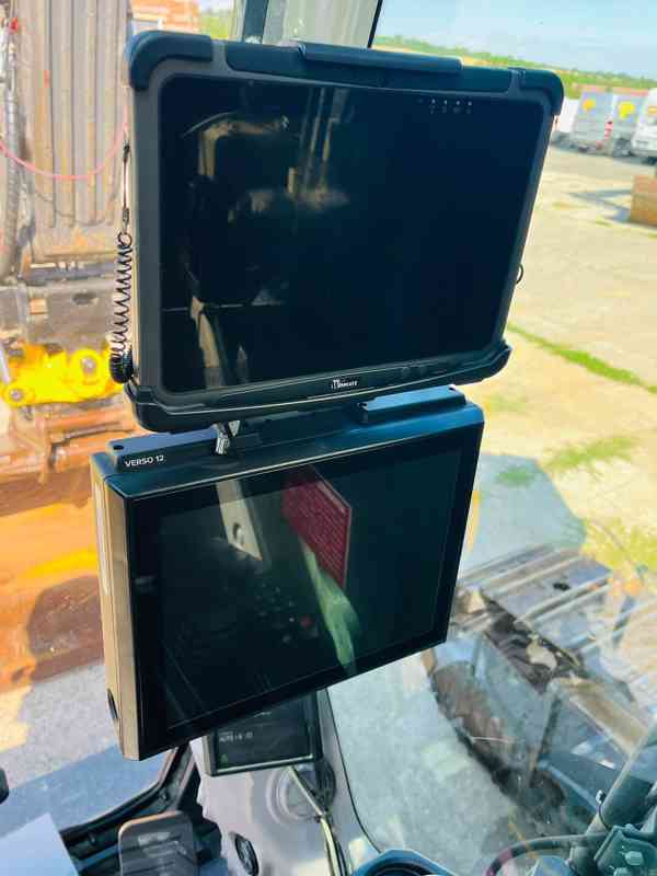 Pásové rypadlo Volvo EC300EL (Možnost leasingu) - foto 11
