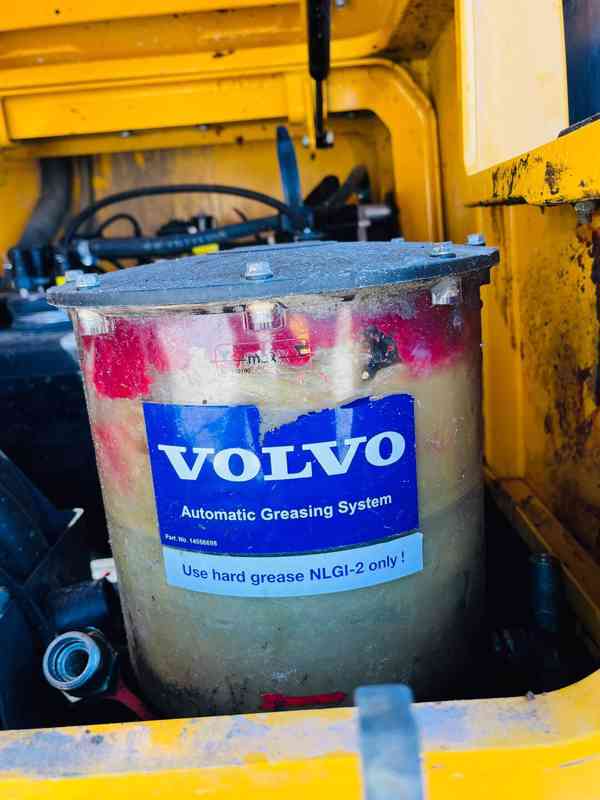 Pásové rypadlo Volvo EC300EL (Možnost leasingu) - foto 10