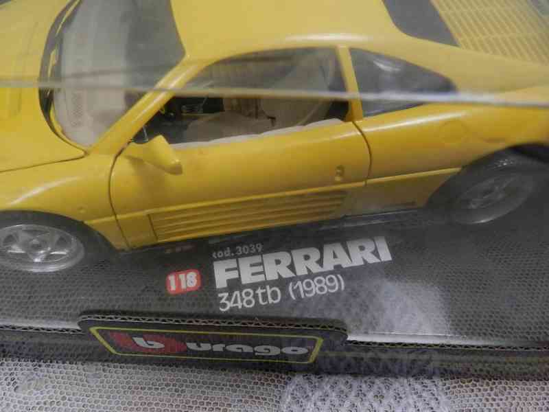 Starý kovový model Burago 1/18 Ferrari 348 tb 1989 - foto 2