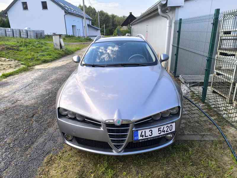 Alfa romeo 159 2.4 jtdm 147 kW - foto 1