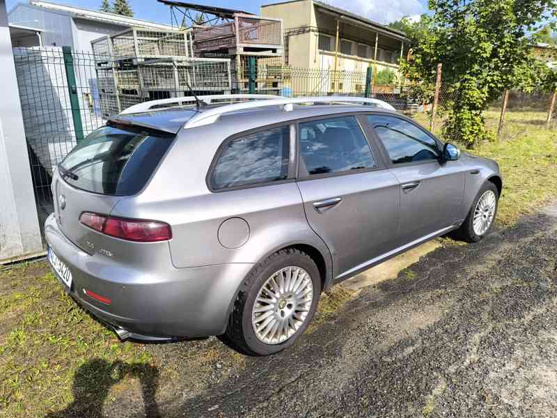 Alfa romeo 159 2.4 jtdm 147 kW - foto 6