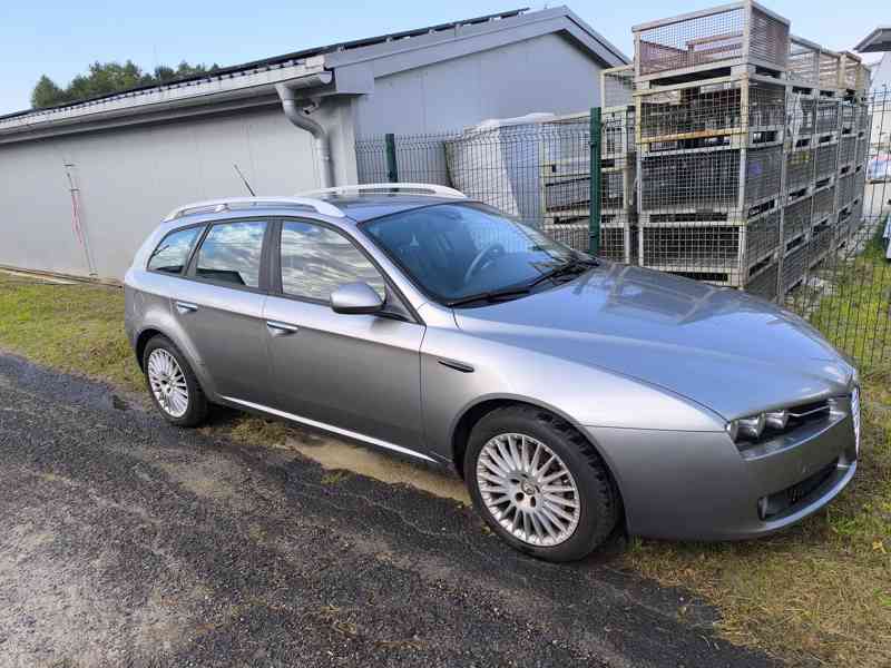 Alfa romeo 159 2.4 jtdm 147 kW - foto 2