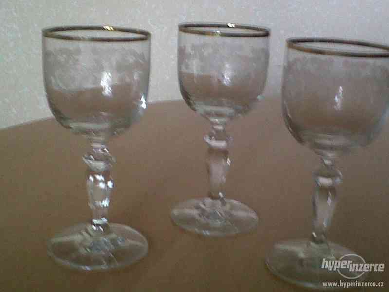 Tři likérové skleničky s jemným brusem - foto 1
