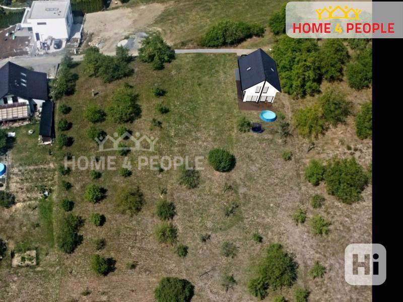 Prodej výstavby patrového domu 5+kk v Bílovicích části Včelarey s pozemkem 1345m2 - foto 4