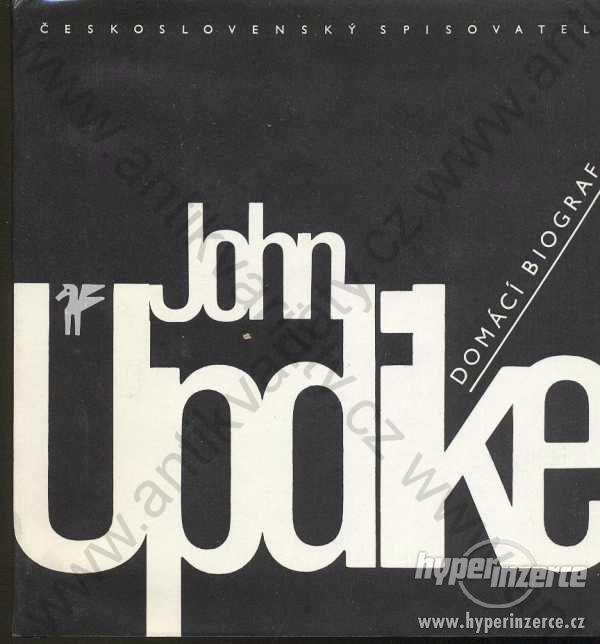 Domácí Biograf  John Updike  Výbor z veršů - foto 1