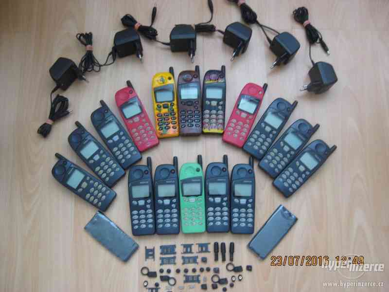 Mobilní telefony Nokia, Motorola, LG atd...do sbírky od 10Kč - foto 16