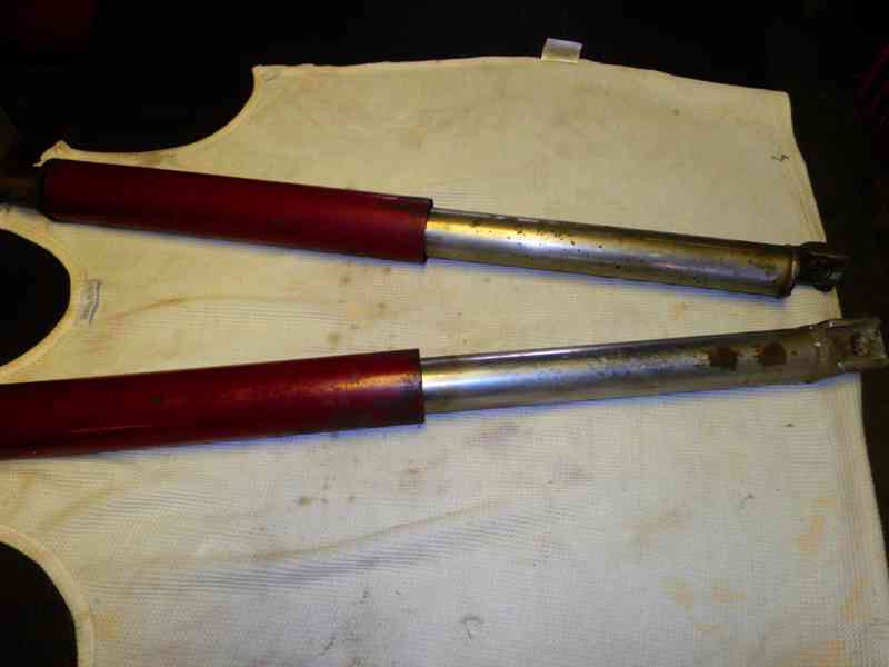 Různé díly na motorku - foto 11