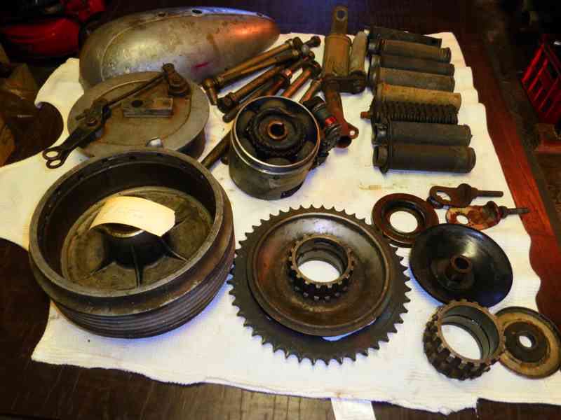 Různé díly na motorku - foto 5