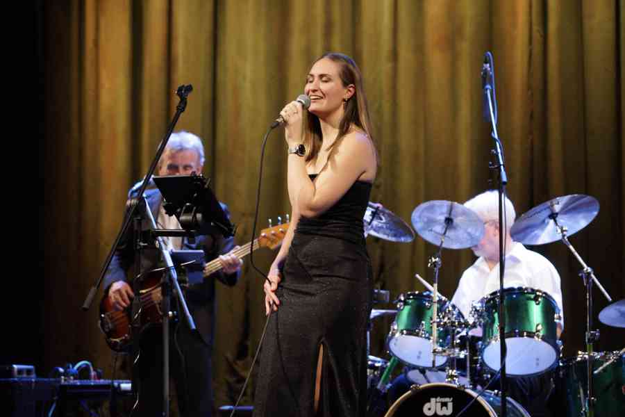 SKELET - východočeská plesová kapela - foto 10