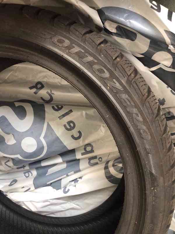 Pirelli WINTER SOTTOZERO Serie III 225/40 R18 92 H zesílená - foto 4