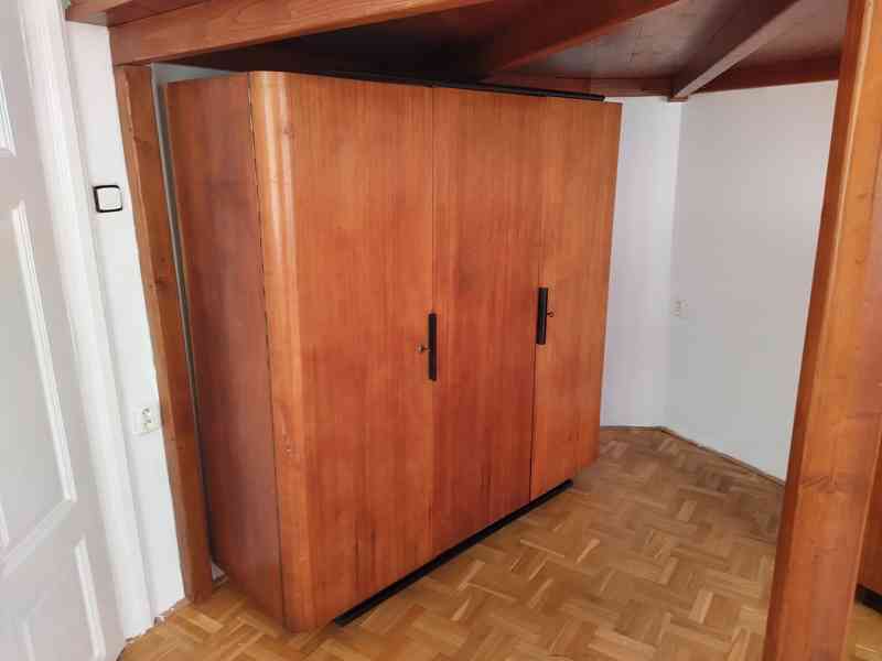 Šatní skříň z 50 let - foto 3