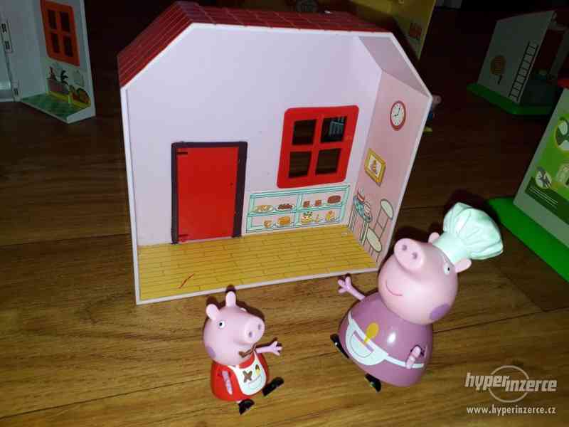 Peppa Pig prasátko Pepina hřiště,domečky,třída - foto 7