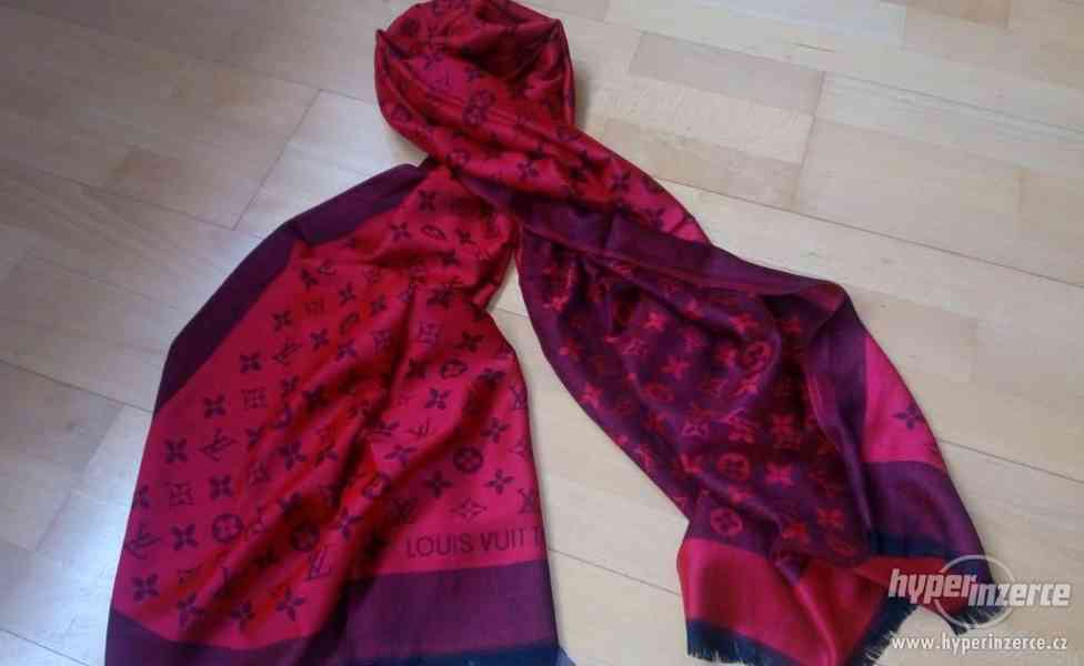 Červený šál / šátek LV Louis Vuitton - foto 2
