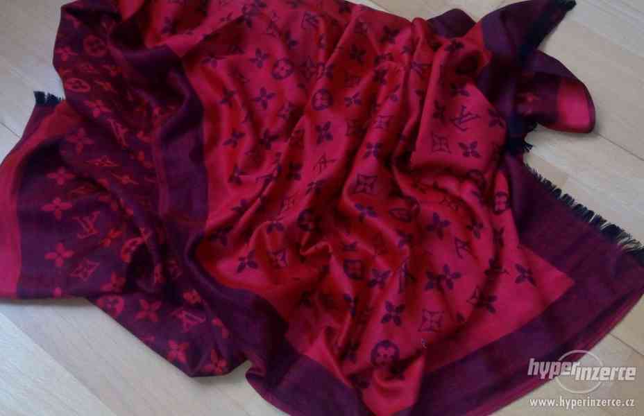 Červený šál / šátek LV Louis Vuitton - foto 3