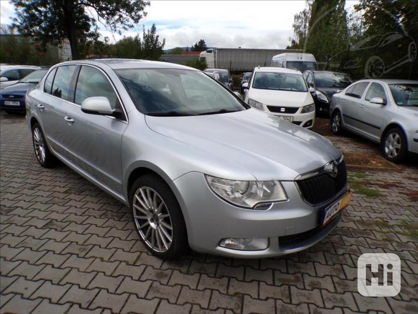 Škoda Superb 2,0 TDI - foto 1
