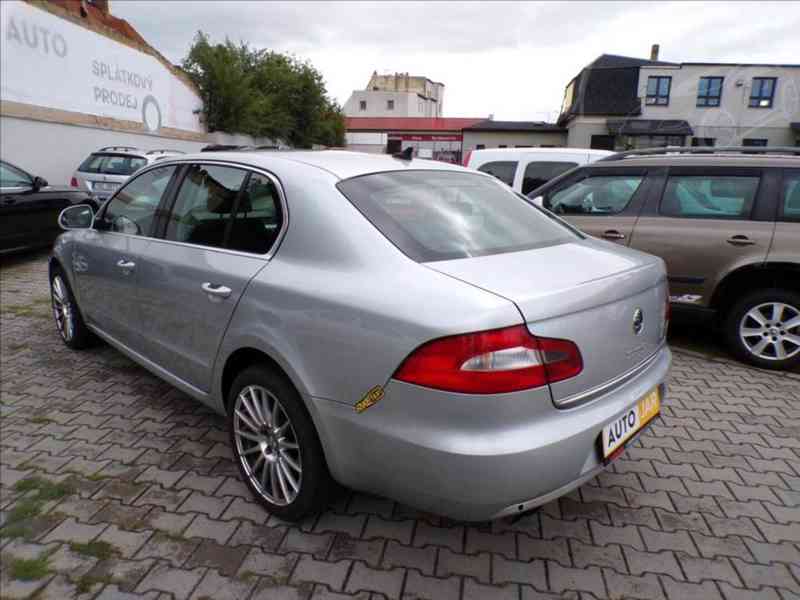 Škoda Superb 2,0 TDI - foto 3