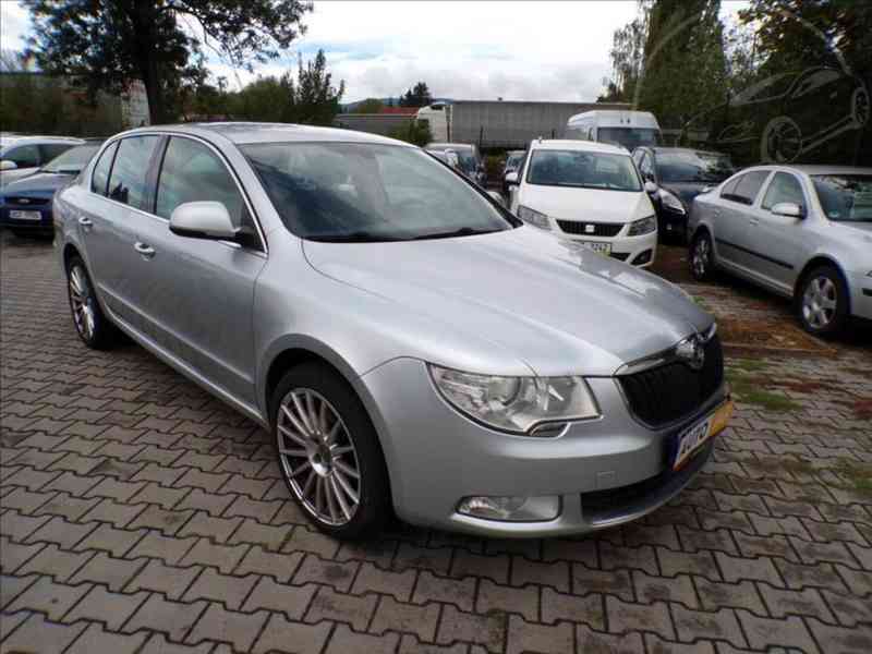 Škoda Superb 2,0 TDI - foto 1