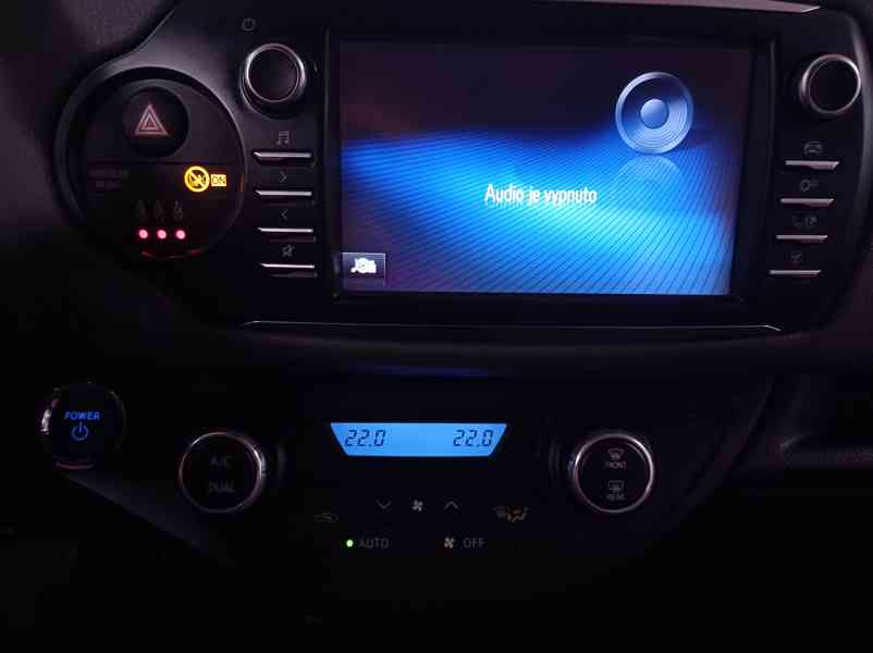 Toyota Yaris 1.5 Hybrid 74kW/Serv.Kniha/1MAJ - foto 24