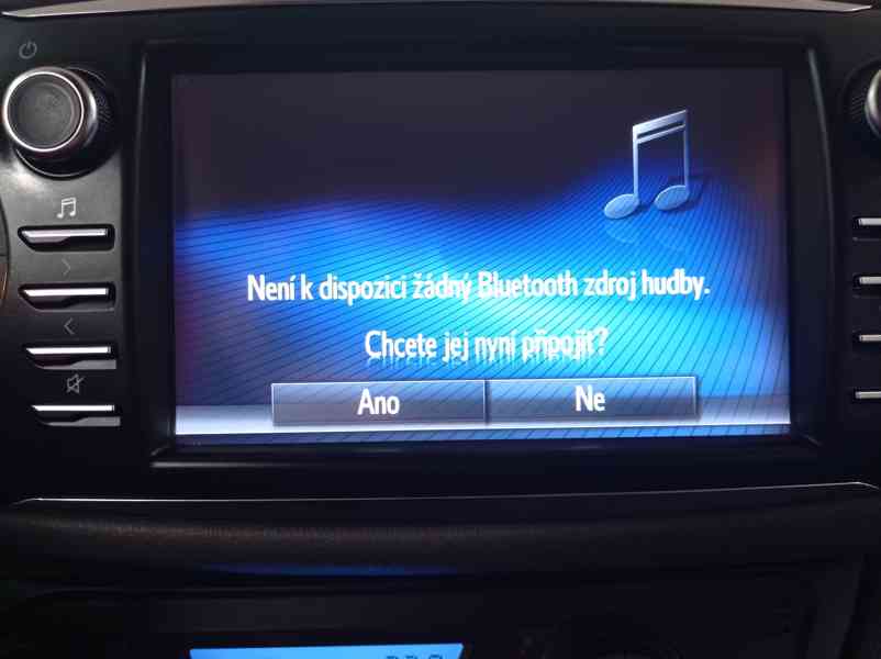 Toyota Yaris 1.5 Hybrid 74kW/Serv.Kniha/1MAJ - foto 27