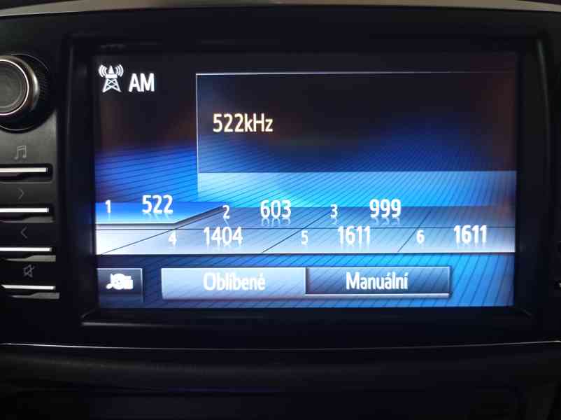 Toyota Yaris 1.5 Hybrid 74kW/Serv.Kniha/1MAJ - foto 34