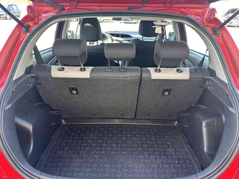 Toyota Yaris 1.5 Hybrid 74kW/Serv.Kniha/1MAJ - foto 16