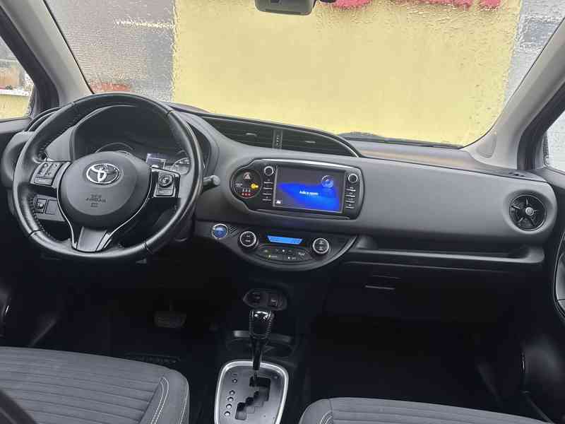 Toyota Yaris 1.5 Hybrid 74kW/Serv.Kniha/1MAJ - foto 22