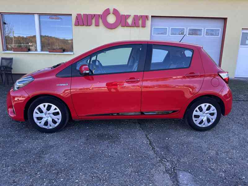 Toyota Yaris 1.5 Hybrid 74kW/Serv.Kniha/1MAJ - foto 6