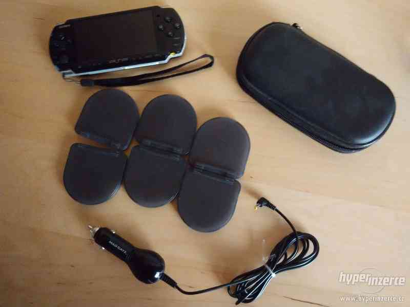 PSP Playstation Portable 3004 super stav + příslušenství - foto 1