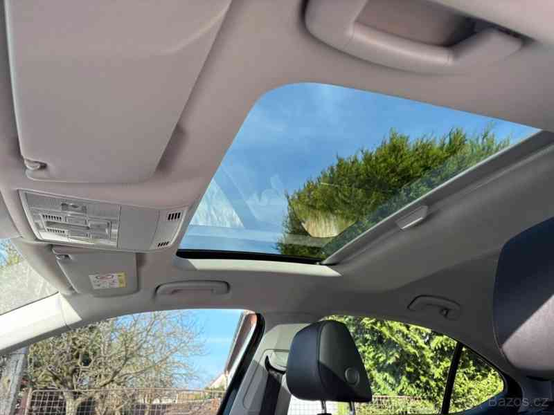 Škoda Superb - foto 15