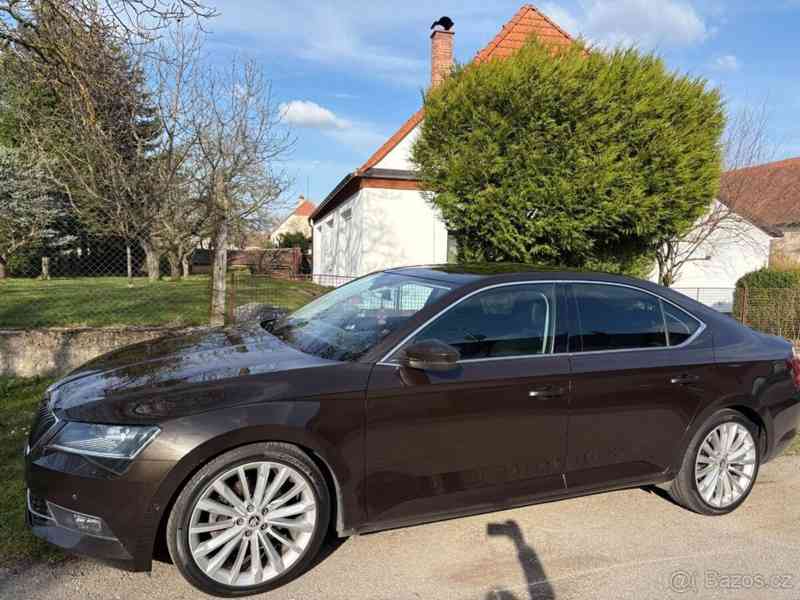 Škoda Superb - foto 1