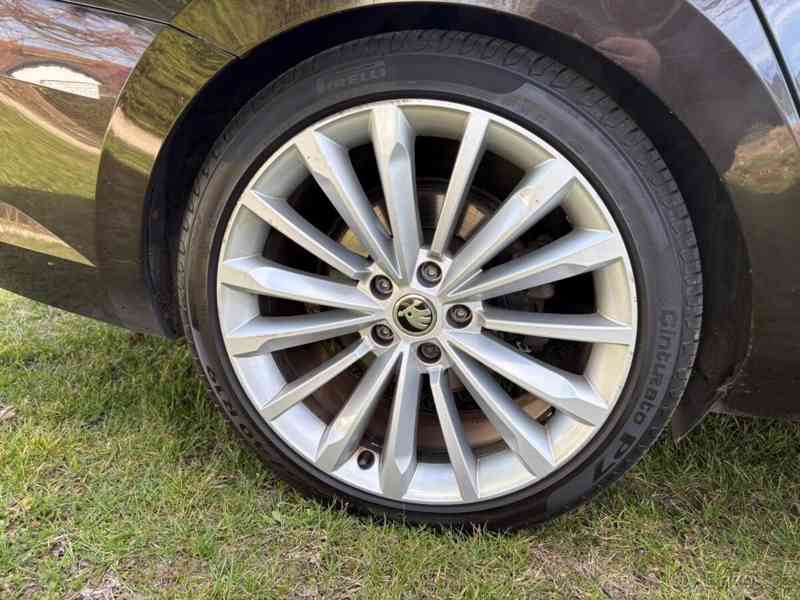 Škoda Superb - foto 8