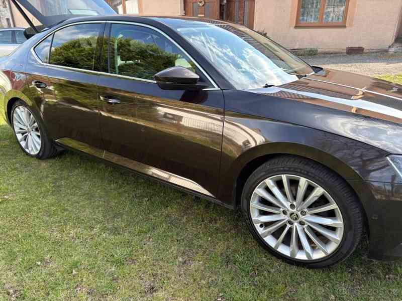 Škoda Superb - foto 2