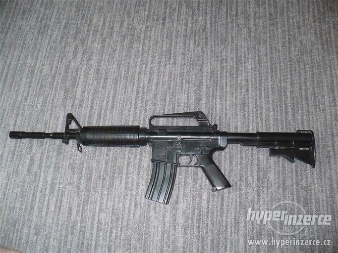 M16A4 - foto 2