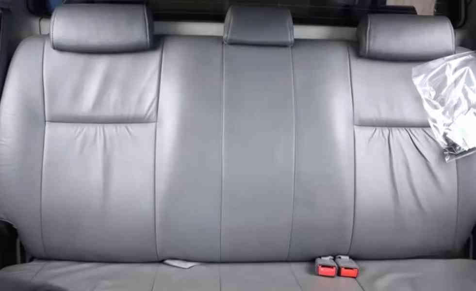 Toyota Hilux 3,0D-4D Aut. Executive 126kw - foto 8