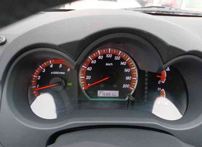 Toyota Hilux 3,0D-4D Aut. Executive 126kw - foto 11