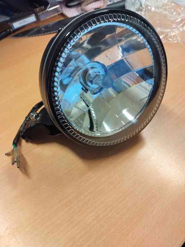 Motocyklový přední světlomet - foto 3