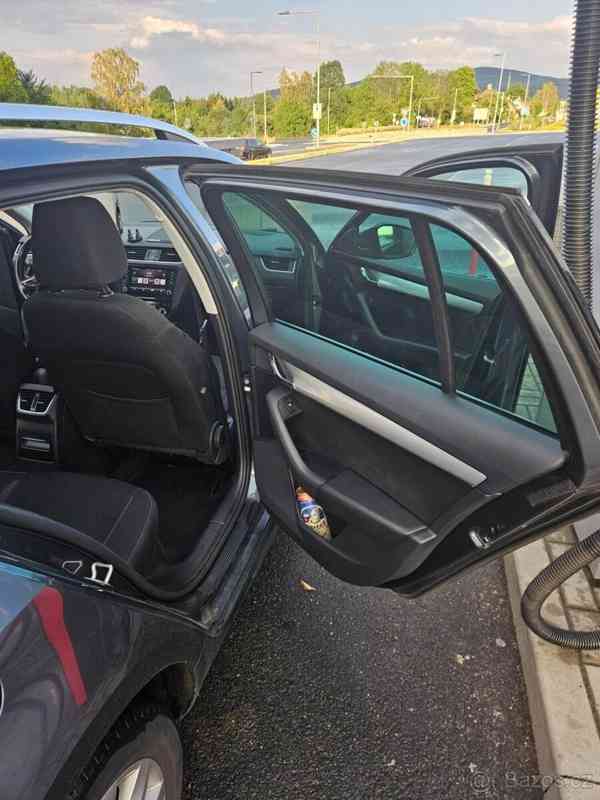 Škoda Octavia 1,6   Prodej - foto 12