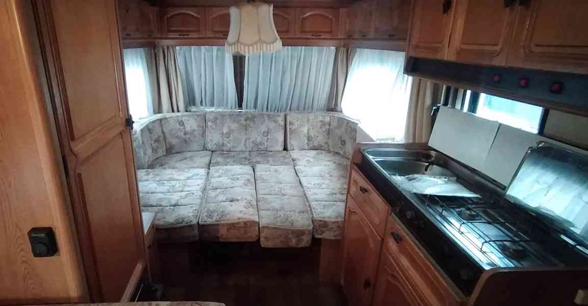 Cestovní karavan Buerstner Lux, ČR doklady, nová STK. - foto 8