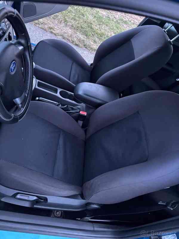 Ford Focus 1,6 - foto 9