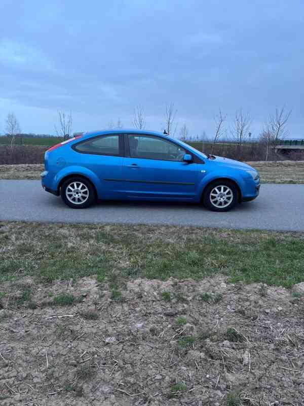 Ford Focus 1,6 - foto 16