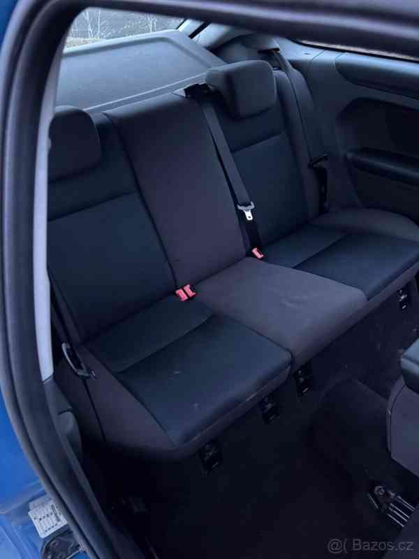 Ford Focus 1,6 - foto 15