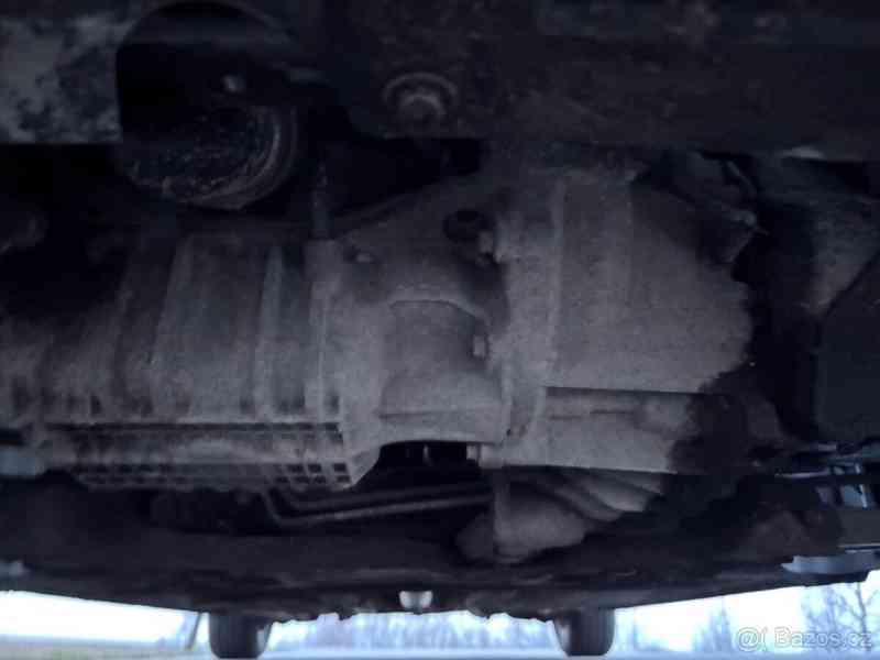 Ford Focus 1,6 - foto 17