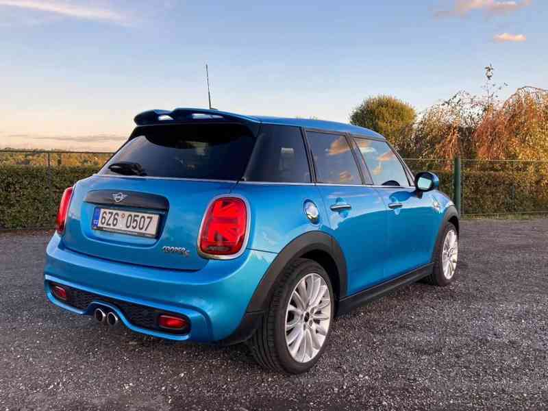 Mini Cooper 2,0 S F55, 5 dveřové - foto 11