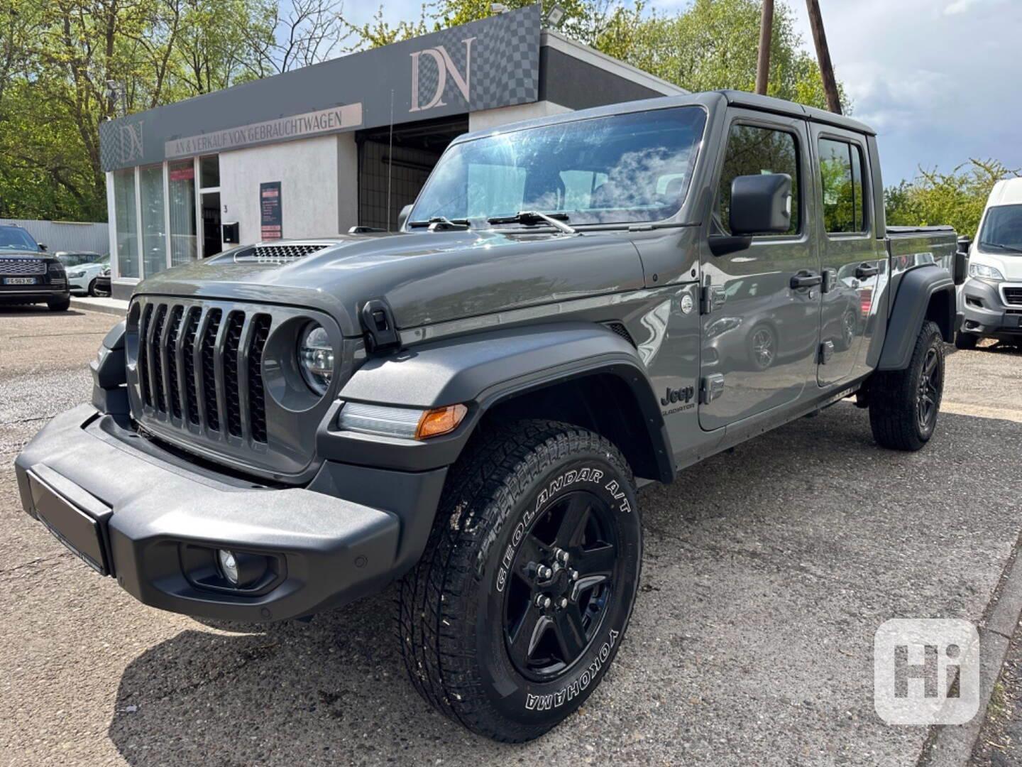 Jeep Gladiator Sport 4x4 3.0 Nafta 194kw - foto 1